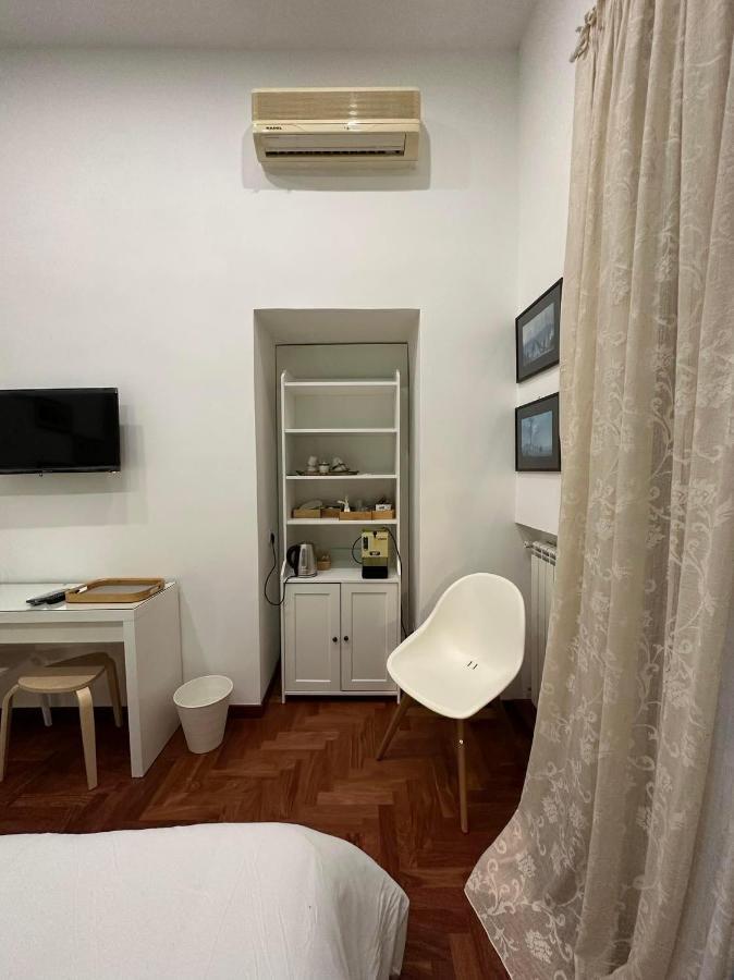 La Stanza Di Eleonora Bed and Breakfast Napoli Eksteriør billede